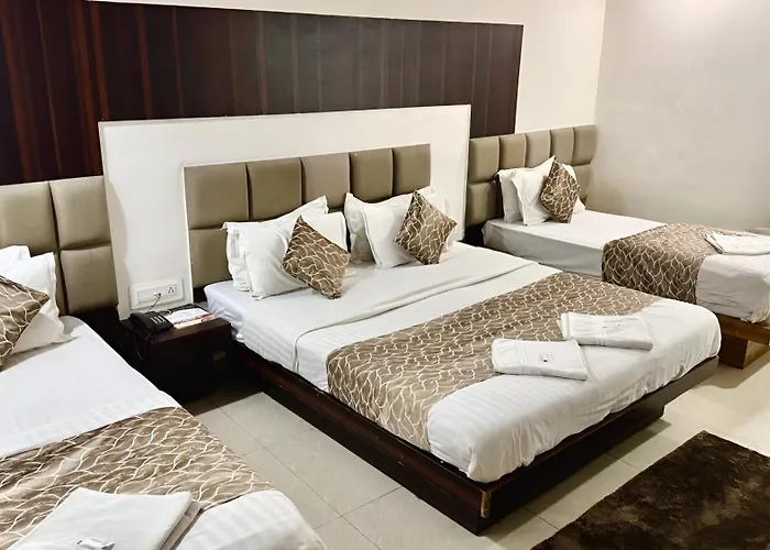 Hotel Dev Palace Ahmedabad