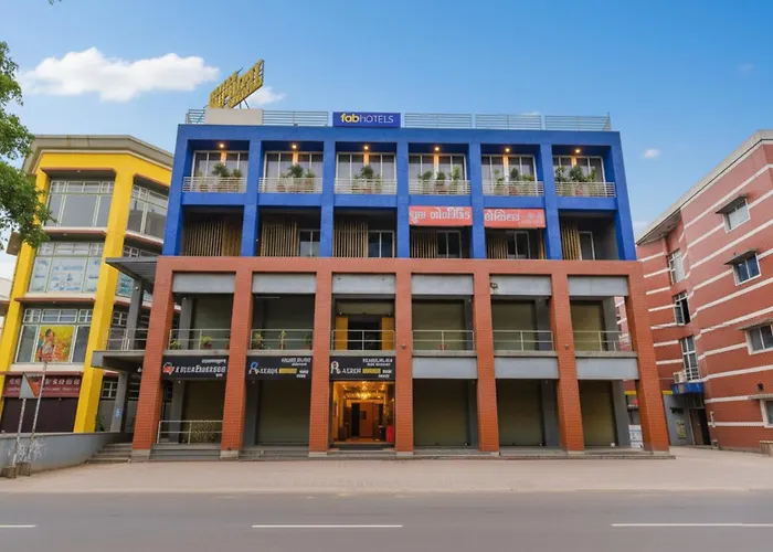 Fabhotel Symphony Grand - Inside Barcelona Complex Ahmedabad